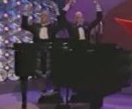 vidéo freaking brothers show piano sans les mains avec le sexe