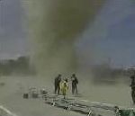 vidéo football tornade en plein match japon