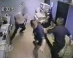 vidéo garde à vue tourne mal 3 policiers contre 1 détenu