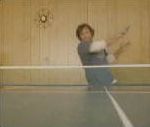 vidéo pub show bound ping pong tennis de table chien remue queue