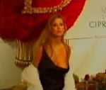 vidéo seins blonde poitrine breast