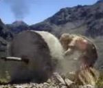 vidéo publicité pub volvic eau minérale invention de la roue piste de danse gogo dancer