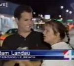 vidéo femme ivre dans la rue attaque j journaliste télé