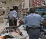 vidéo ouragan katrina police vole pille les magasins