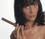 vidéo pub independence cigare roule main entre les seins nichon poitrine