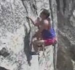 vidéo escalade grimpeur facade main nue sans corde rapide vitesse