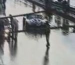 vidéo stand voiture renverse journaliste fauche