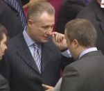 vidéo crotte de nez cure curage nettoie doigt veste