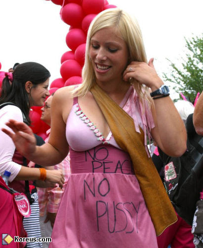 image No Peace No Pussy femme en robe rose t-shirt humour insolite
