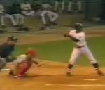 vidéo gaffe bourde baseball mauvais lancer lanceur batteur baston bagarre