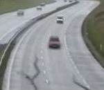 vidéo tremblement de terre route autoroute voiture bitume fissuré