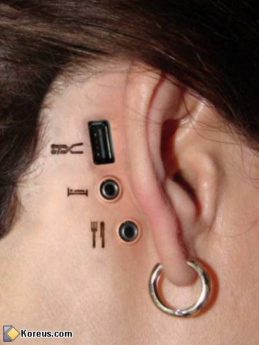 image prise usb dodo repas cuisine derrière oreille body art tatouate piercing tatoo humour insolite