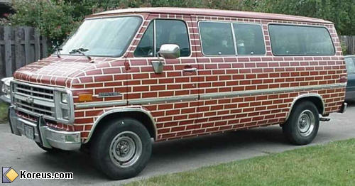 photo tuning voiture brique décoration humour insolite