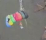 vidéo base jumping parachute toile collision