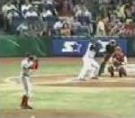 vidéo baseball lanceur balle tête face batteur