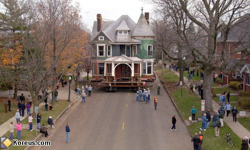 photo déménagement maison sur roue humour insolite