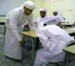 vidéo dormir classe tete table blague