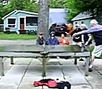 vidéo calme ta joie ping-pong coup de poing