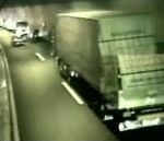 vidéo tunnel embouteillage carambolage voiture camion