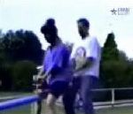 vidéo regis balançoire femme