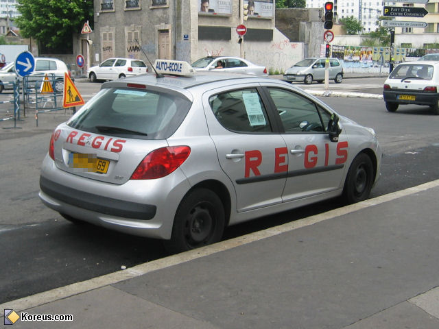 photo humour insolite régis auto école permis voiture lyon