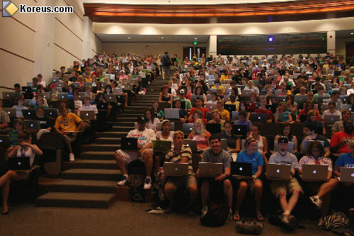 photo amphi ordinateur portable apple mac humour insolite