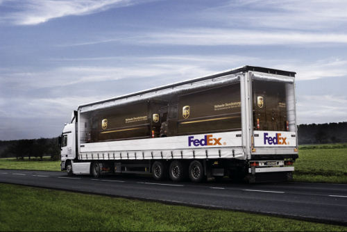 photo camion fedex ups humour insolite