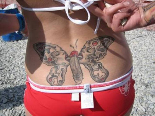 photo tatouage papillon sexy humour insolite