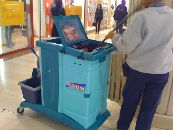 photo humour vdm part-dieu technicien surface machine logo