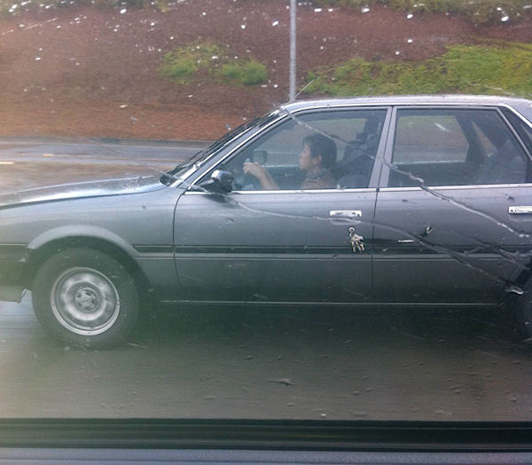 photo humour insolite voiture clef portière