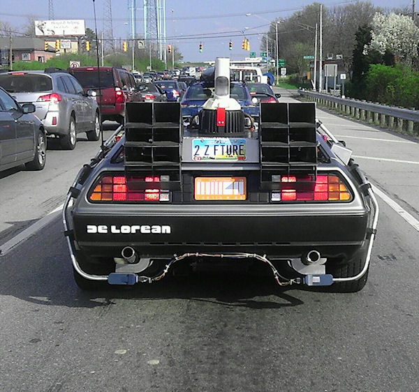 photo humour insolite deloreane retrour vers le futur 2 Z fture plaque immatriculation