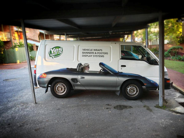 insolite camionnette illusion voiture