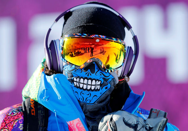 insolite bandana lunette mort snowboard tete