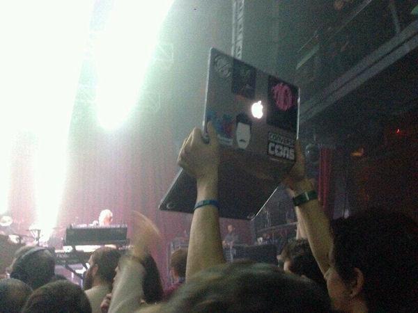 insolite concert ordinateur portable