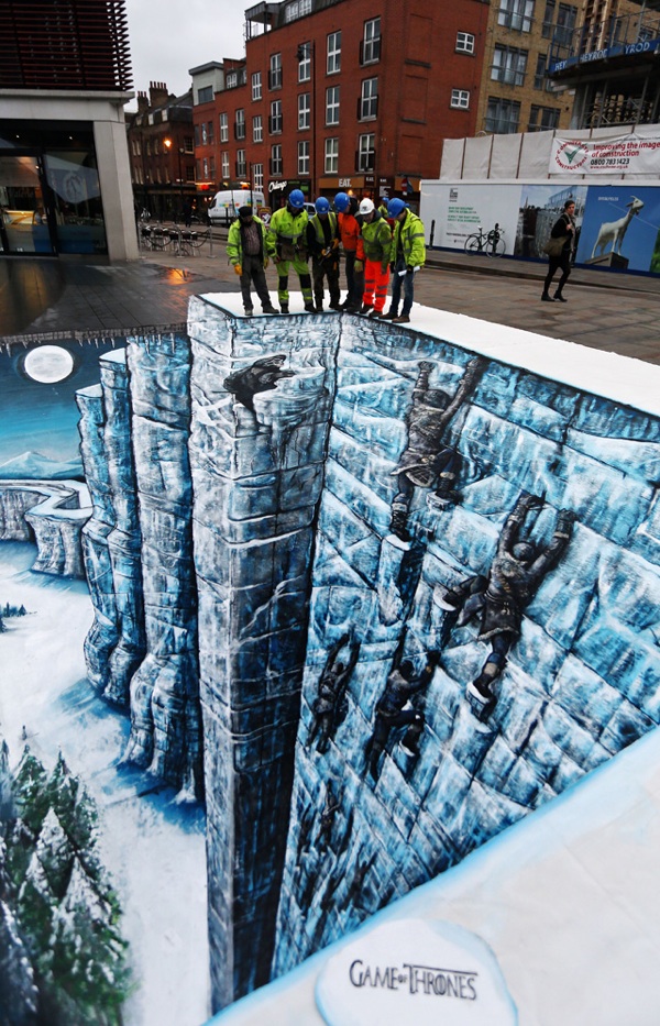 insolite game mur oeil thrones trompe