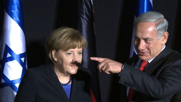 insolite angela doigt merkel moustache ombre