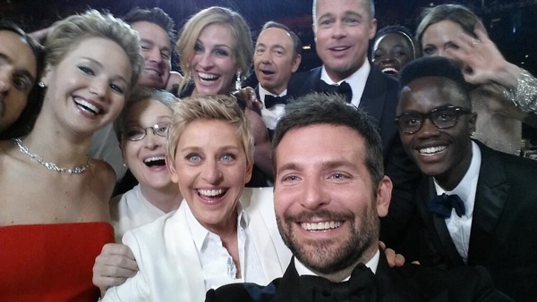 insolite acteur ellen oscars selfie twitter