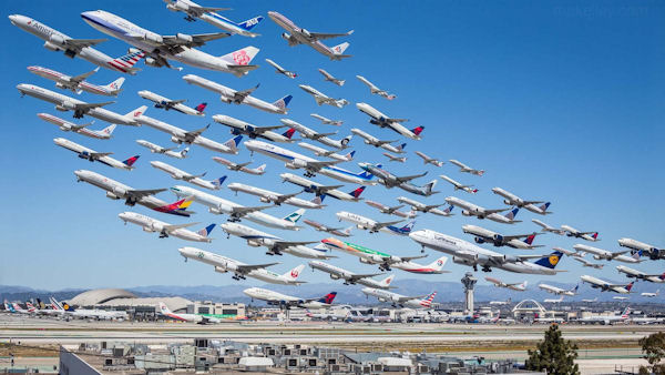 insolite avion decollage superposition