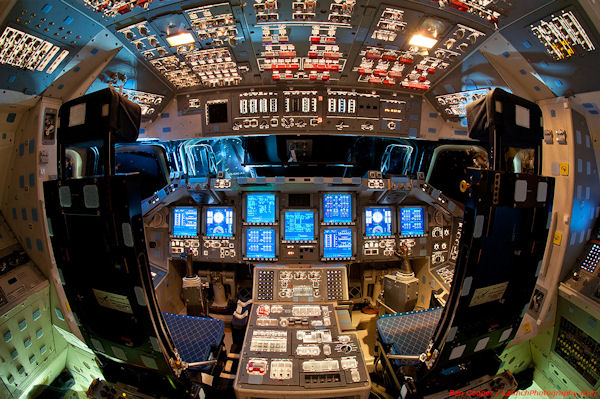 insolite cockpit endeavour navette spatiale