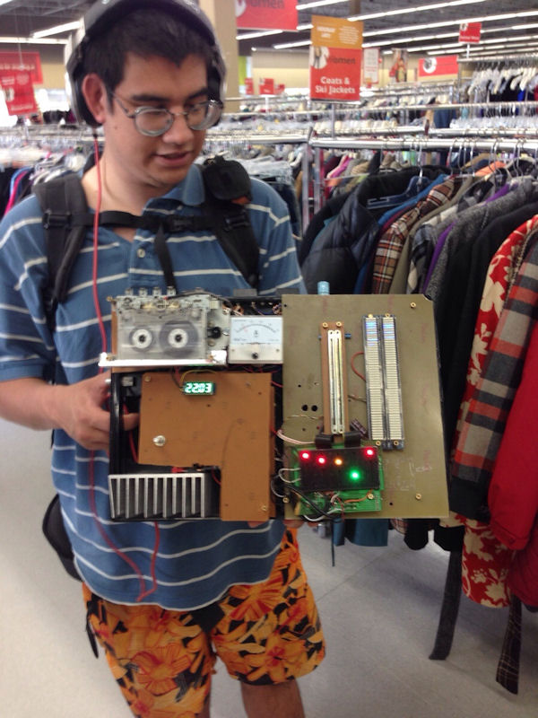 insolite cassette lecteur portable