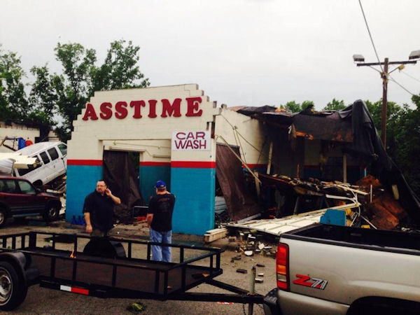 insolite lavage station tornade