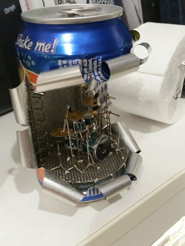 insolite batterie canette mini