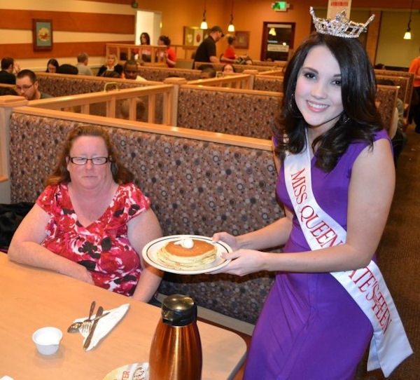 insolite assiette femme miss pancake photo pose
