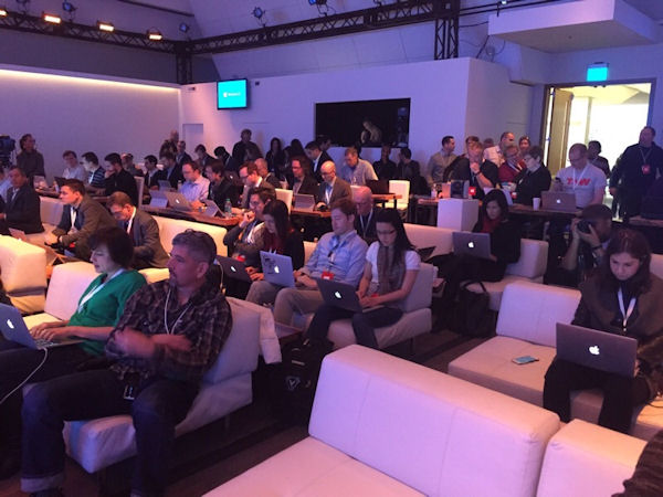 insolite apple conference erreur microsoft ordinateur