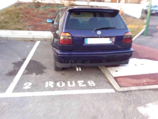 insolite parking place voiture