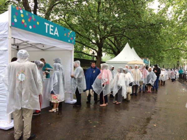 insolite angleterre pluie the