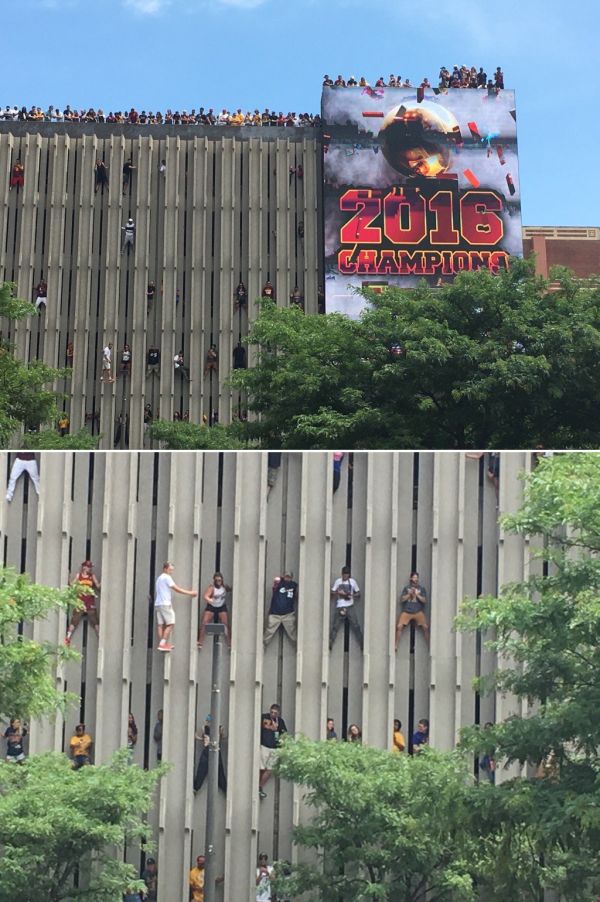 insolite supporter basket cleveland immeuble