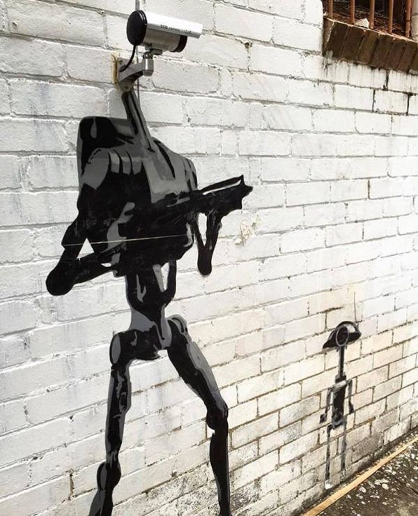 insolite camera combat droide graffiti star surveillance wars