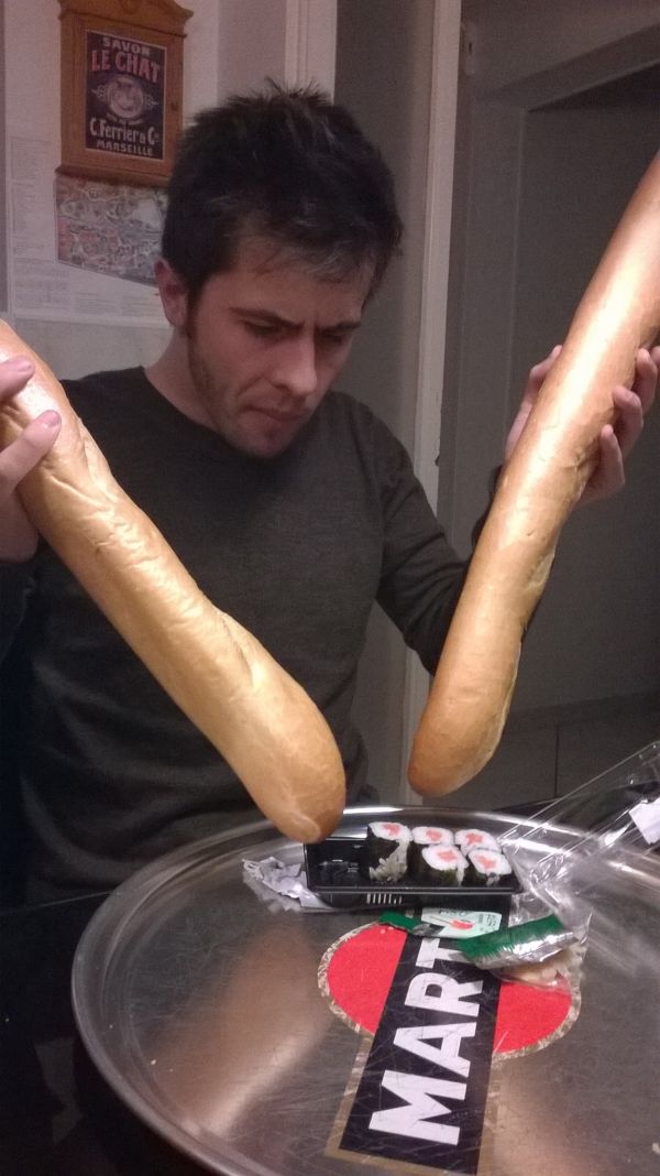 insolite baguette maki manger pain