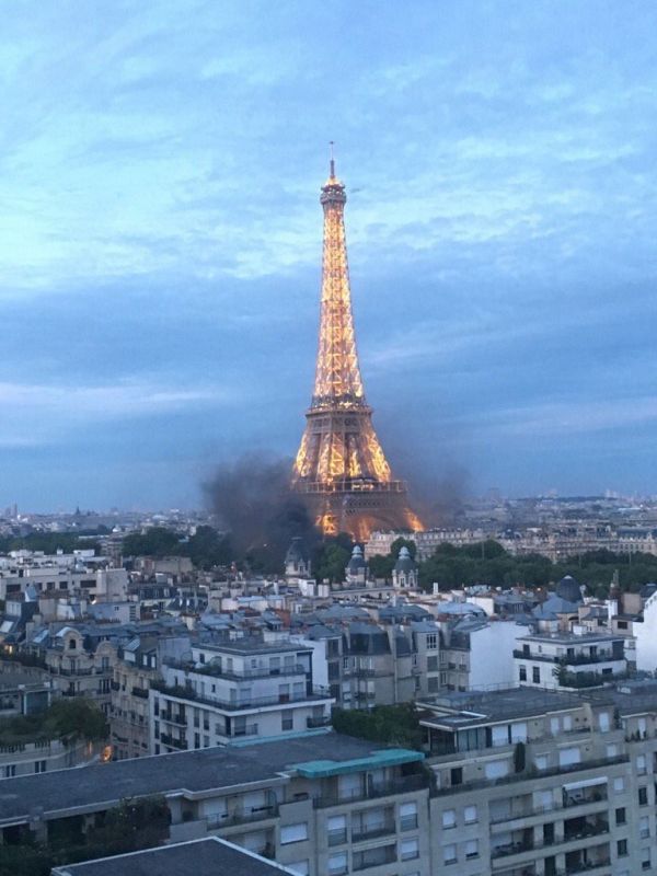 insolite 2016 decollage eiffel euro football fumee fusee tour